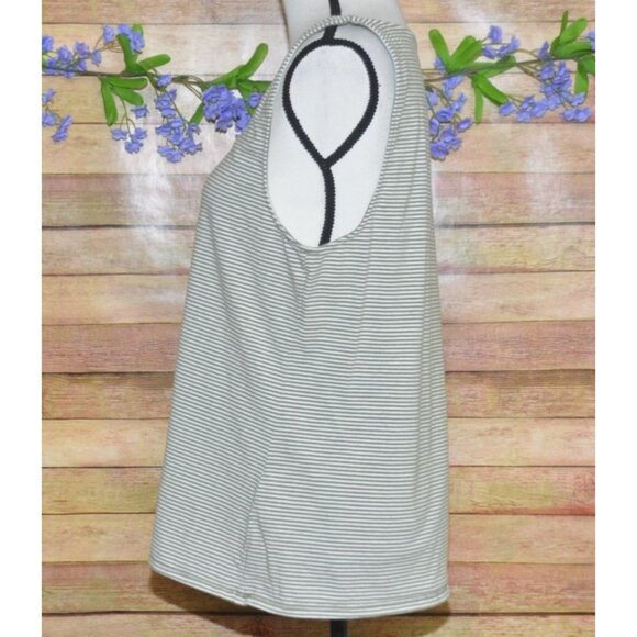 J. Jill Ladies Green Striped Perfect V-Neck Tank Top Size XL Sleeveless Lounging - Picture 3 of 8
